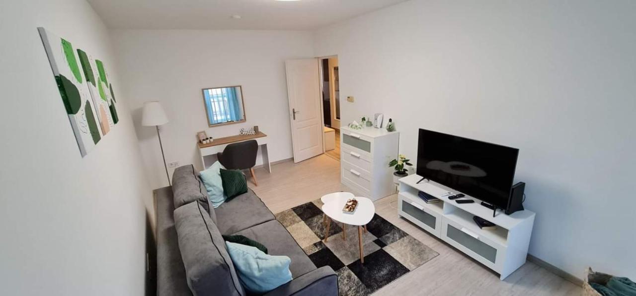 CILI Apartman Eger Apartment Bagian luar foto